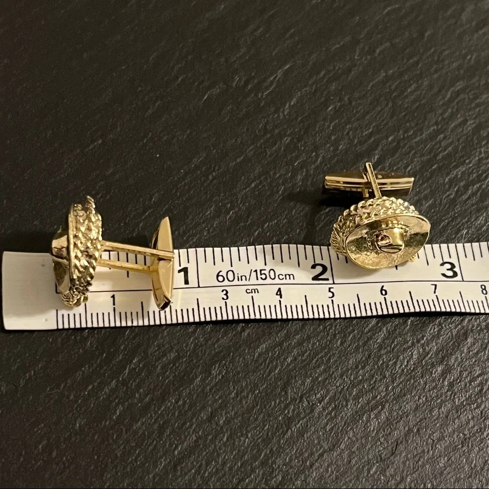 Vintage Gold Tone Cowboy Hat Rope Western Theme Cufflinks